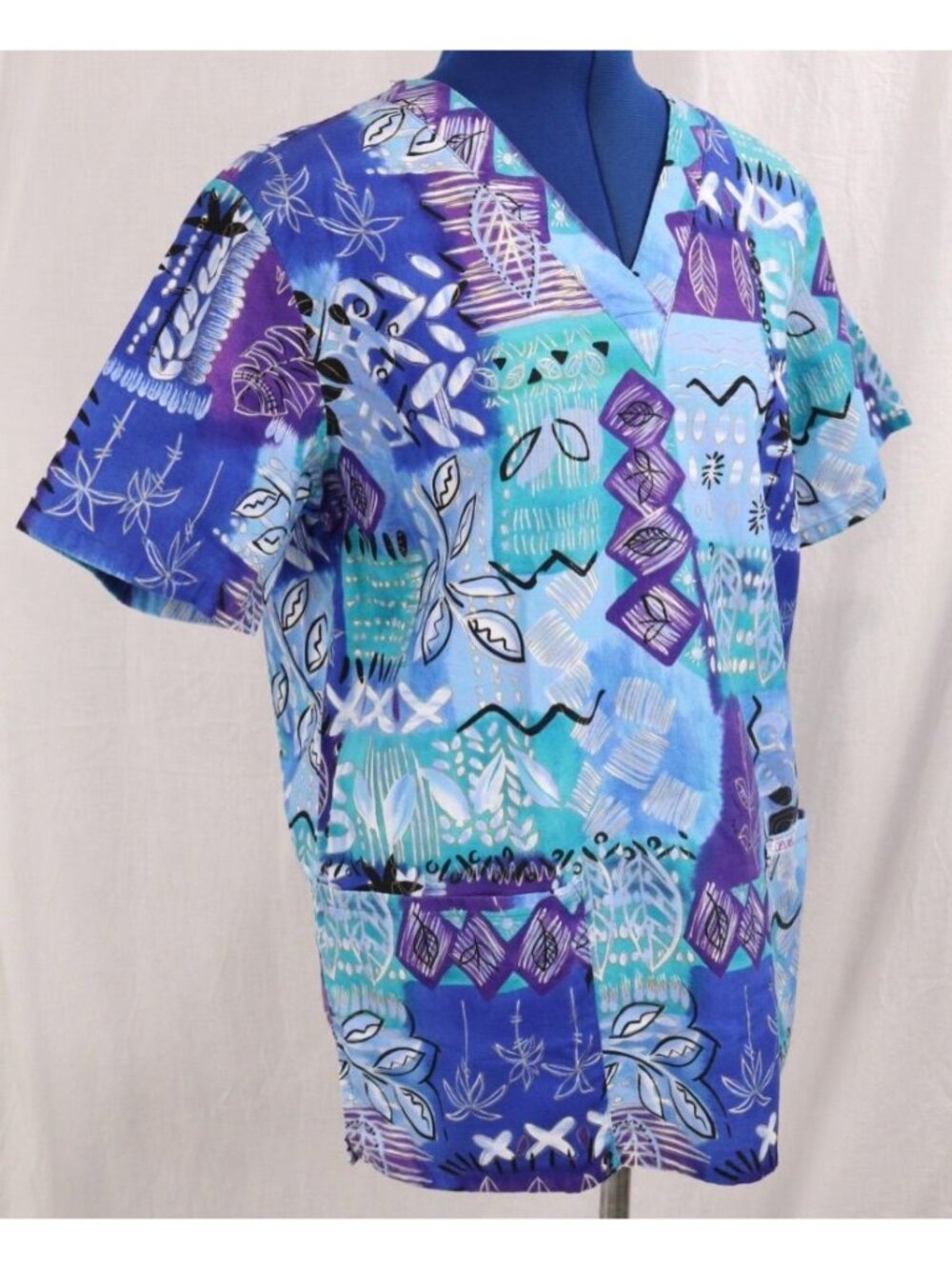 Scrub Top Women S Blue Abstract Patchwork Tribal Boho Y2K Festival Motif Shirt - Picture 5 of 12